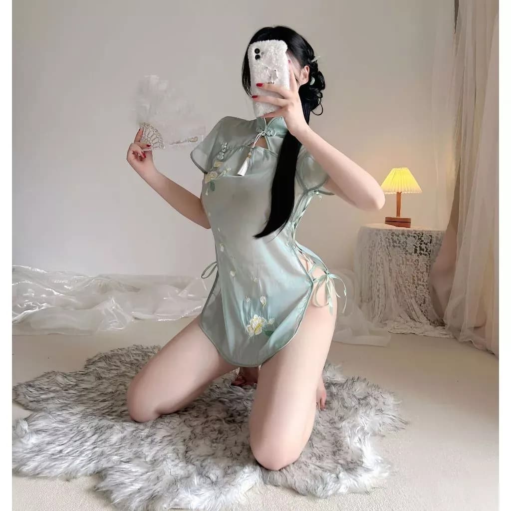 Sườn xám cách tân xuyên thấu đan dây hông gợi cảm đồ cosplay cổ trang Hanfu thêu hoa quyến rũ N383 - ảnh 4
